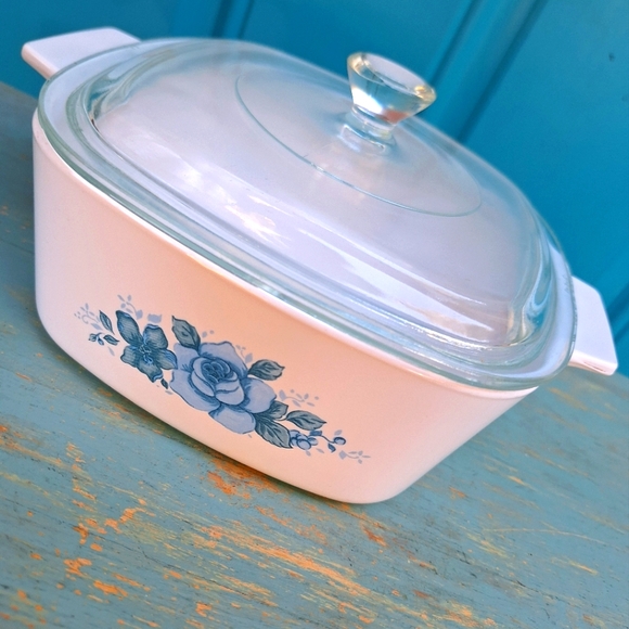 Vintage Corning Ware Blue Velvet Baking Pan w Lid Rose Flower Bakeware Casserole - Picture 1 of 16